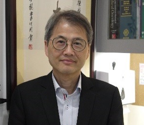 丘德芬醫生 Dr. Stephen Yau